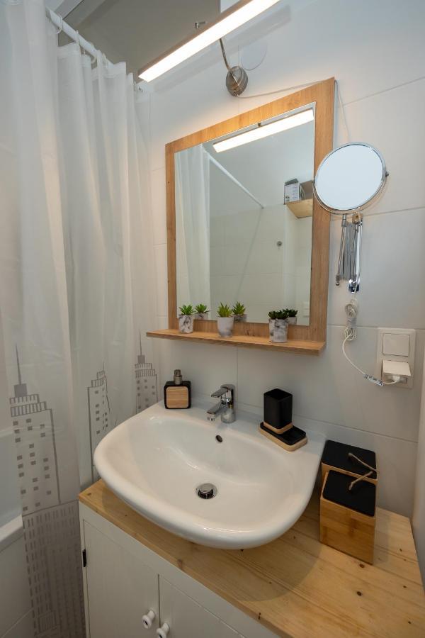 Appartement Delightful 1 Bedroom Near Schoenbrunn And Westbahnhof With Big Porch