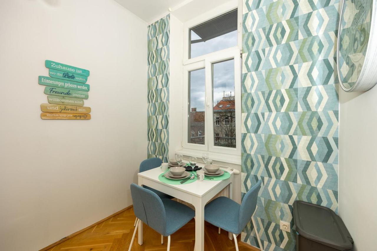 Delightful 1 Bedroom Near Schoenbrunn And Westbahnhof With Big Porch Appartement Wenen